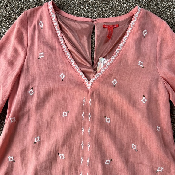 NWT Chelsea and Violet Tangerine Embroidered Long Sleeve Dress Size Medium - Picture 3 of 9